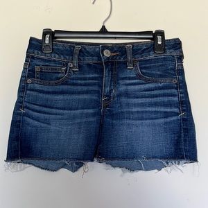 American Eagle dark wash Jean shorts size 4